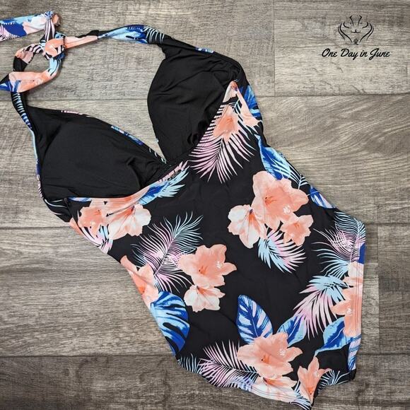 DKNY Deep V Halter One Piece Size L - Picture 3 of 3